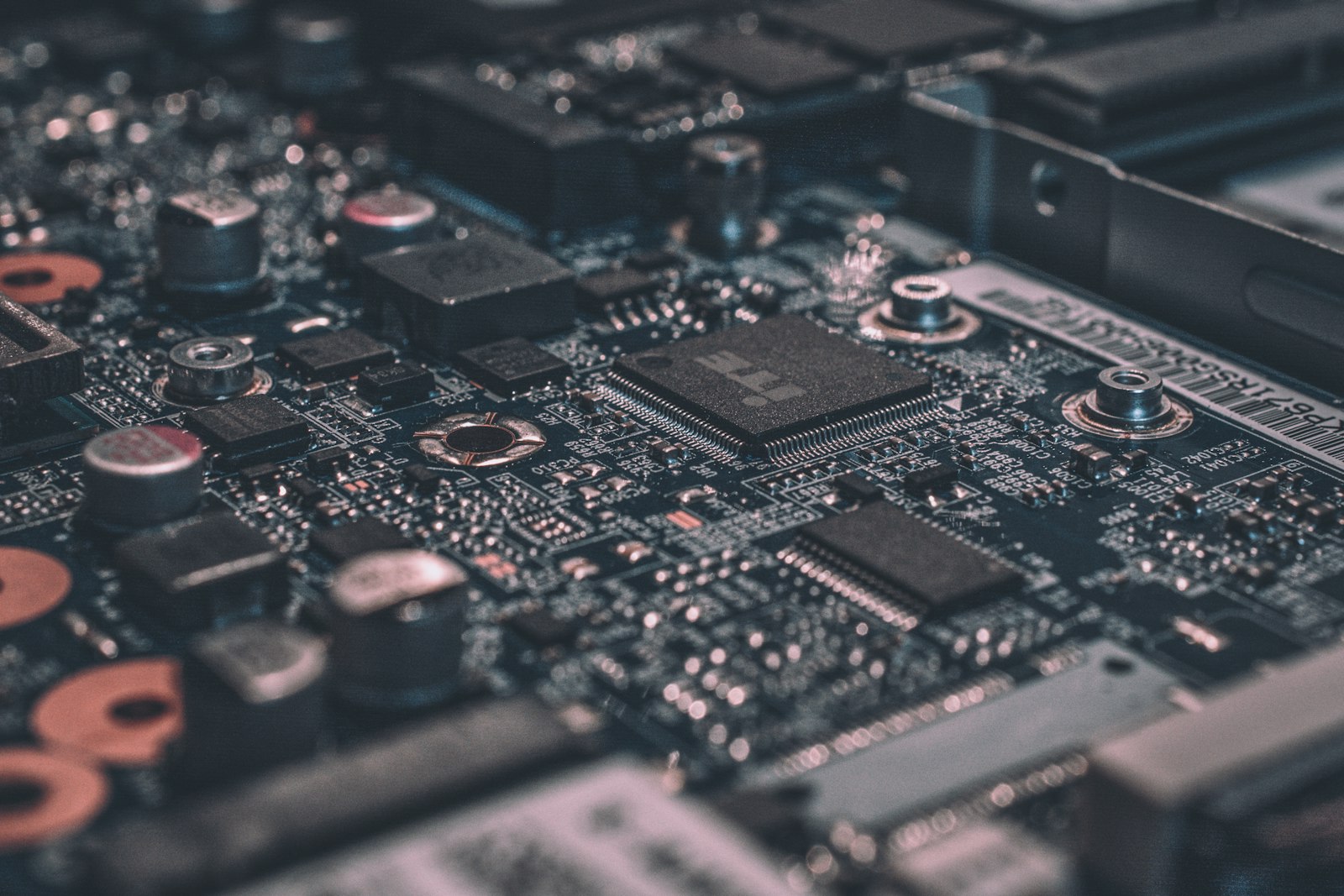 Chips and Geopolitics: Navigating the New Semiconductor Landscape